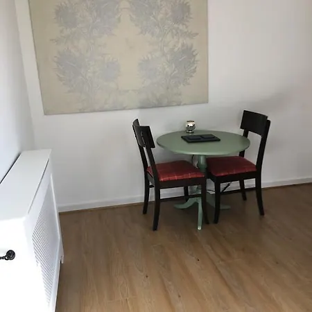 The Bothwell Bonnie Thistle Apartment *