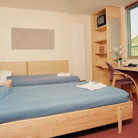 First Holland House Hotel