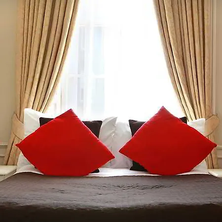 Townhouse 3*