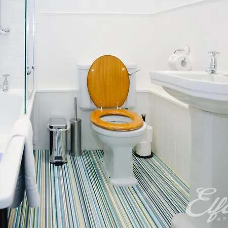 New Town - Elforma - Barony Apartment Edinburgh