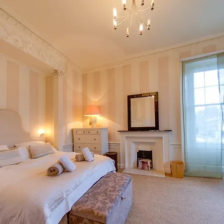 The Walter Scott * Edinburgh