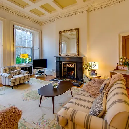 Apartment Merchants Retreat
