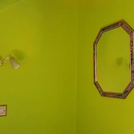 Swan Lake Bed & Breakfast 3*