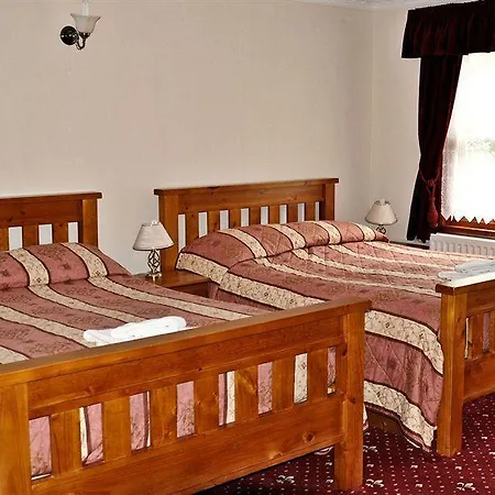 Corstorphine 3*