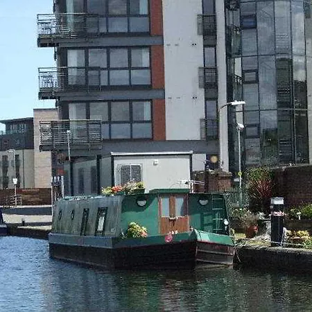 Botel - Houseboats 4*