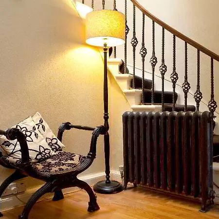 Townhouse 3*