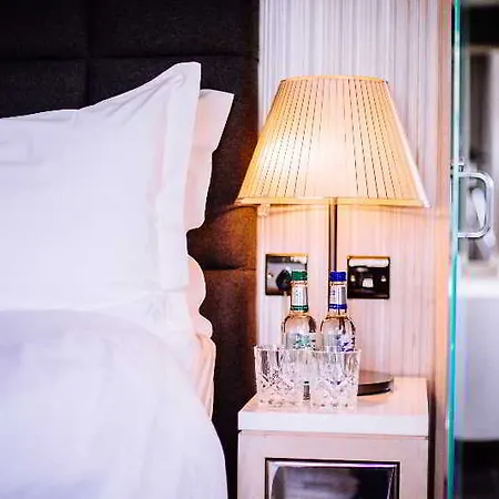 The On The Mile Hotel