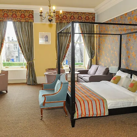 The Salisbury Edinburgh