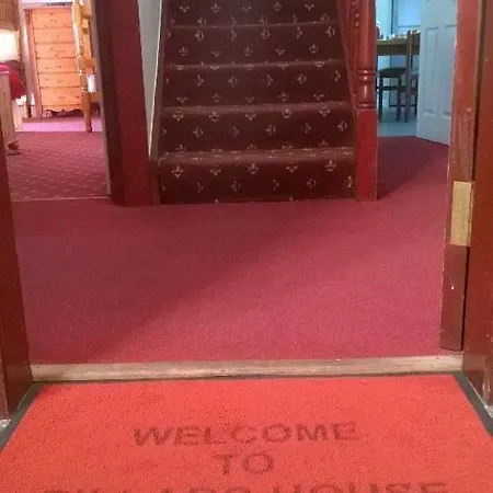 Pillars House Hotel 3*