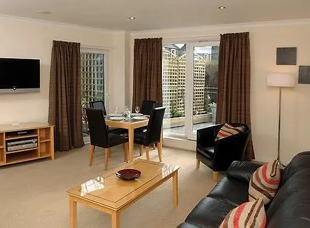 Fountain Court - Harris 아파트호텔 4*