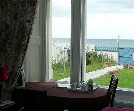 Beachfront Bed & Breakfast 2*