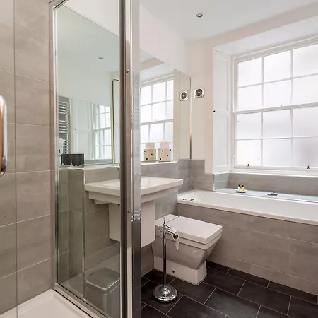 Parliament Sq Apartament