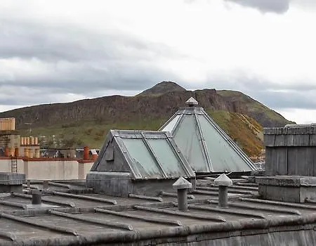 Parliament Sq Apartament
