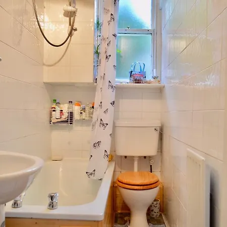 아파트 Two Bedroom Flat In Meadowbank Sleeps 4 에든버러