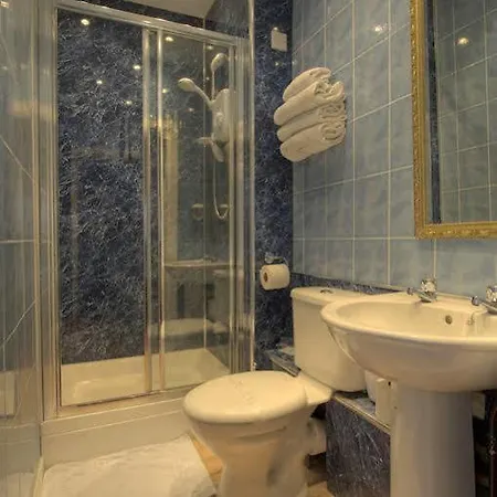 Castle Park 4* Edinburg