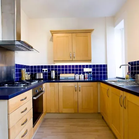 2 Bedroom Flat In Stockbridge Sleeps 4 Apartment