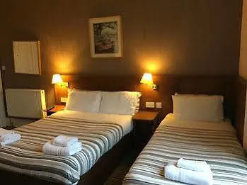 فندق مبيت وإفطار Bonnie's 4*