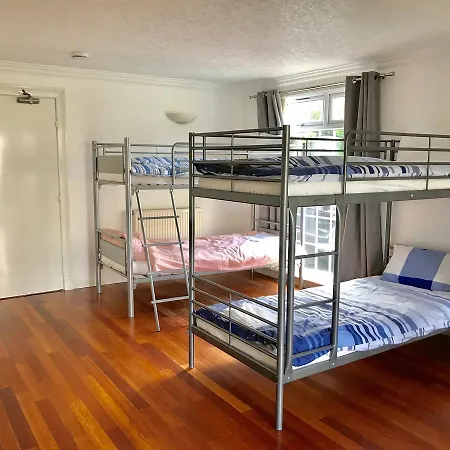O Hostel *
