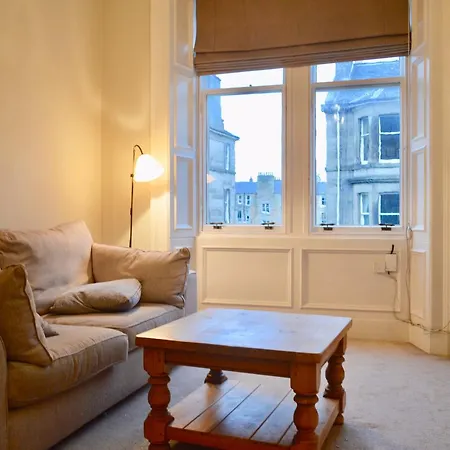 Homely 2 Bedroom In Stockbridge *