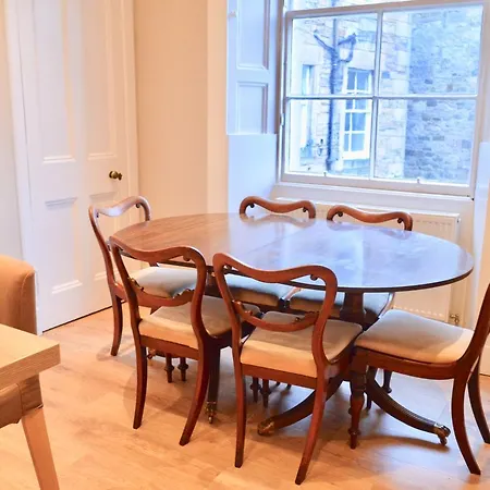 Homely 2 Bedroom In Stockbridge