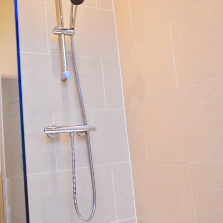 Homely 2 Bedroom In Stockbridge Appartamento *