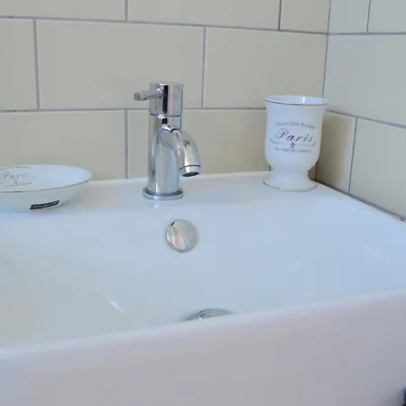 Sanctuary In The Scottish Capital, Sleeps 3 Guests אדינבורו