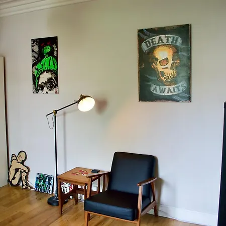 Apartament 1 Bedroom Ground Floor Colony Flat Sleeps 4 *