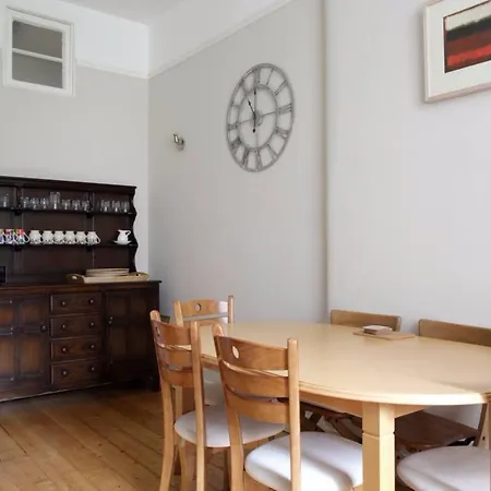 Spacious 2 Bedroom Stockbridge Family *