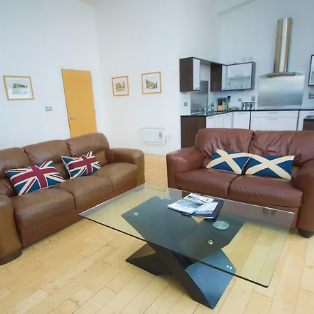 Ocean Serviced Aparthotel 4*