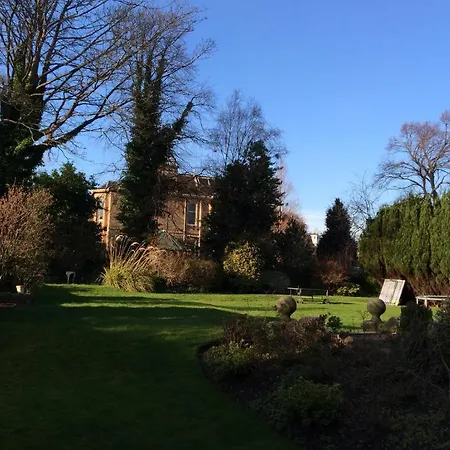 Claremont House 5*
