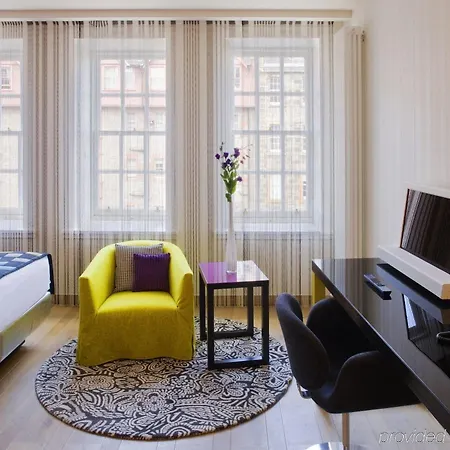 מלון Radisson Collection Hotel, Royal Mile