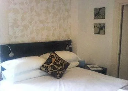 Victoria Park House * אדינבורו