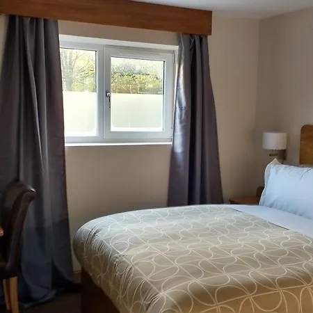 House 2* 爱丁堡