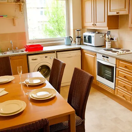 Appartement 3 Bedroom Flat In *