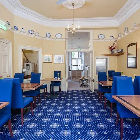 Pensionat Regent House - Centre 3*