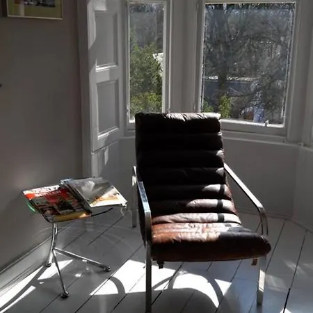 Apartament 3 Bedroom Flat In Duddingston Village *