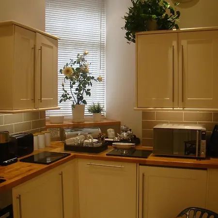The Editor At 28 North Bridge Apartment
