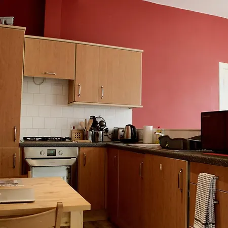 Royal Mile 2 Bedroom Flat شقة *