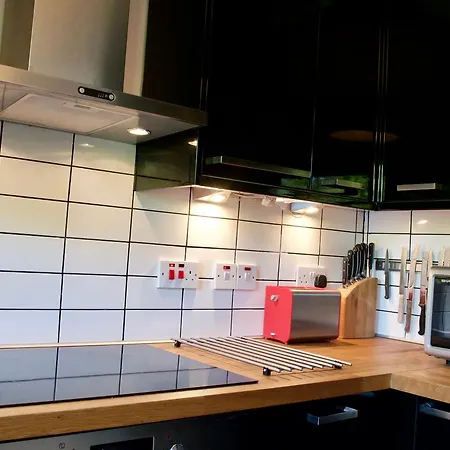 2 Bedroom Close To Stockbridge Διαμέρισμα
