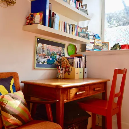 Cosy One Bedroom Flat Close To City Centre!