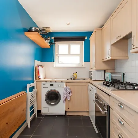 Apartamento Ideal Fringe Base: Great Value + Free Parking!