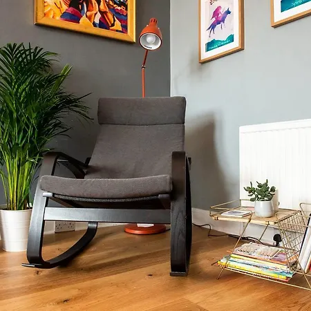Bright And Airy In Canonmills *