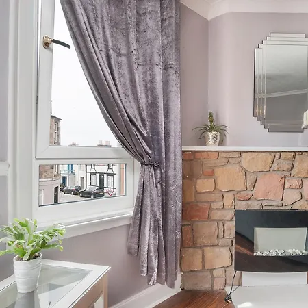 Gorgeous 2 Bed Close To Hmy Britannia شقة *