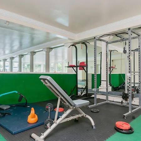 Stunning 2 Bed Near Haymarket With Pool
