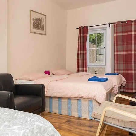 Pensjonat Centre Townhouse 2*