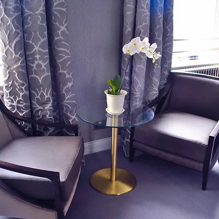 The Wine House 1821 Bed & Breakfast