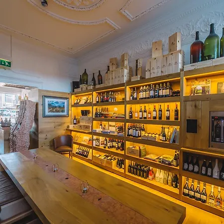 The Wine House 1821 Bed & Breakfast