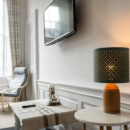 Altido Spacious And Stylish 4-bed Georgian אדינבורו