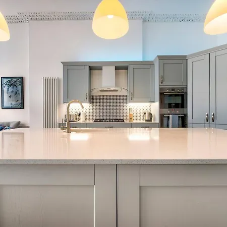 דירה Altido Spacious And Stylish 4-bed Georgian אדינבורו