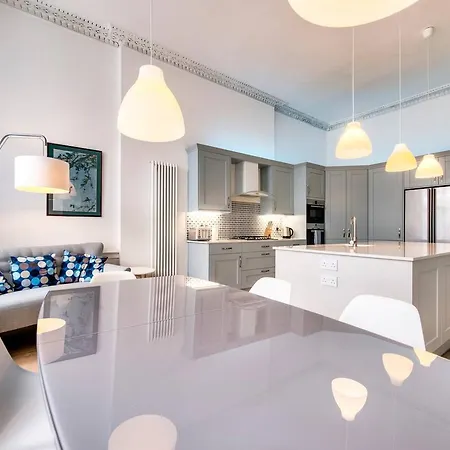 דירה Altido Spacious And Stylish 4-bed Georgian אדינבורו